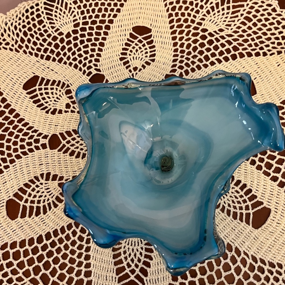 Vintage murano style art glass bowl, opalescent blue color - Picture 4 of 9
